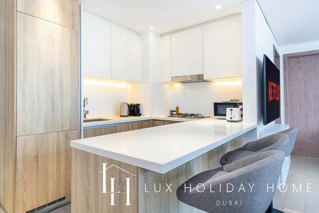 Lux Contemporary Suite With Full Marina View 6 Dubai Exterior photo